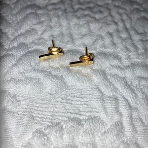 14kt yellow gold bar studs
